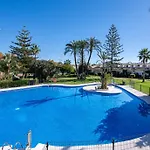 In Private Urbanization Next To The Sea Apartment *