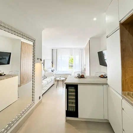 In Private Urbanization Next To The Sea Apartment