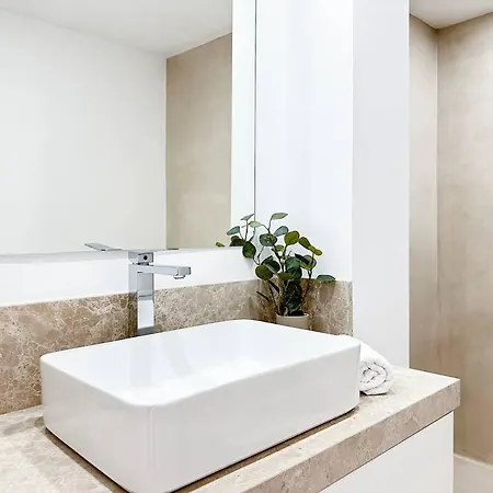 In Private Urbanization Next To The Sea
