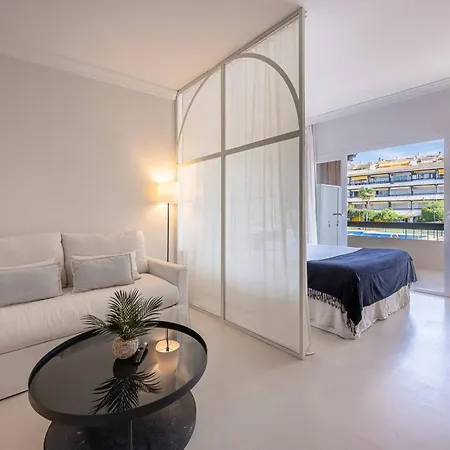 In Private Urbanization Next To The Sea Διαμέρισμα Μαρμπέλλα