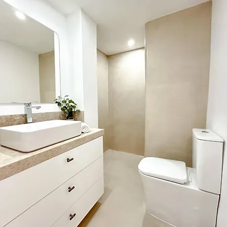 In Private Urbanization Next To The Sea דירה