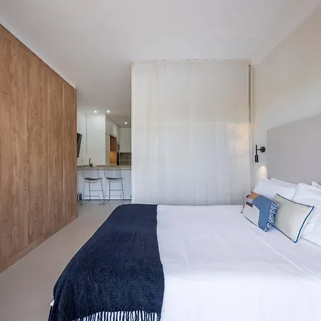 In Private Urbanization Next To The Sea Apartment *