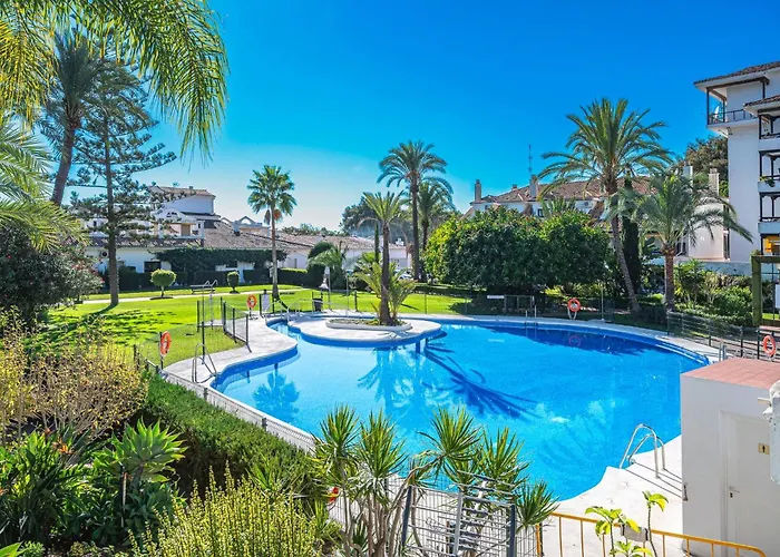 In Private Urbanization Next To The Sea * Marbella