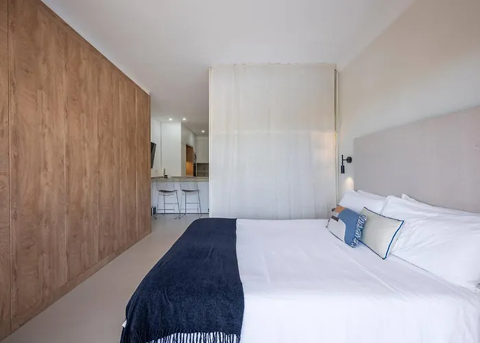 In Private Urbanization Next To The Sea Apartament *