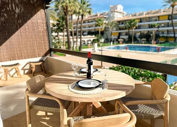 In Private Urbanization Next To The Sea Apartament