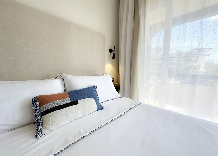 Apartament In Private Urbanization Next To The Sea