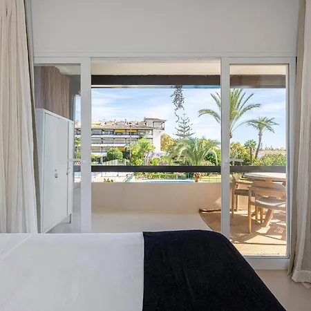 In Private Urbanization Next To The Sea * Marbella